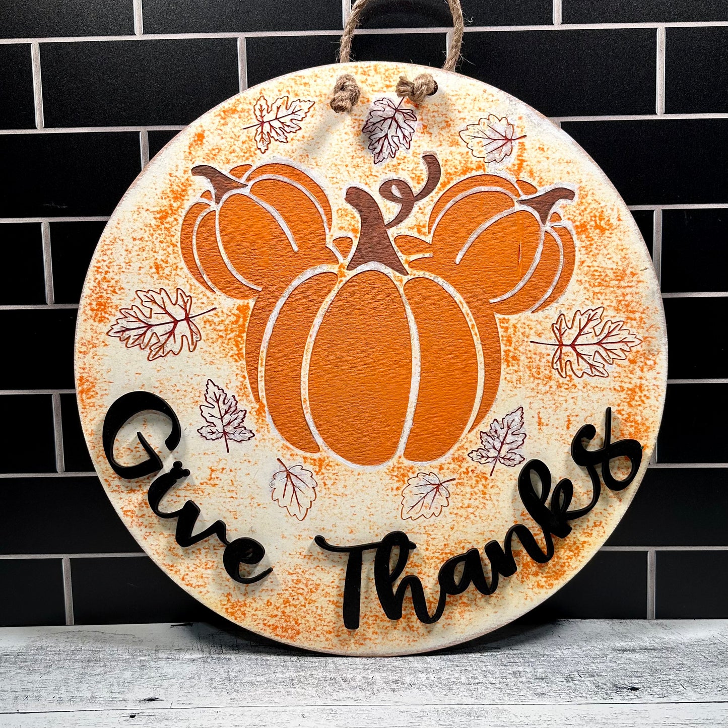 Give Thanks Fall Round Sign