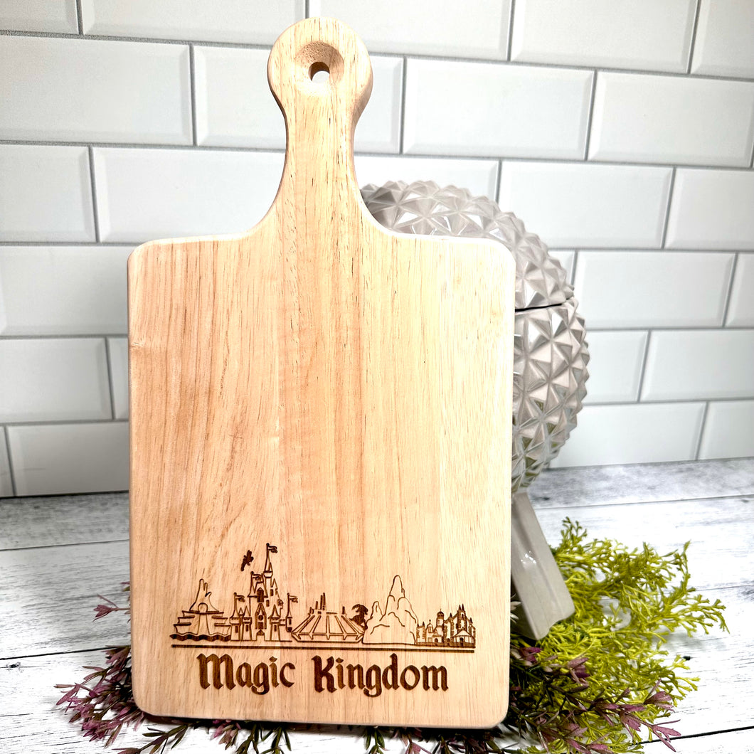 Kingdom Wooden Bread / Charcuterie Cutting Board with Handle XO