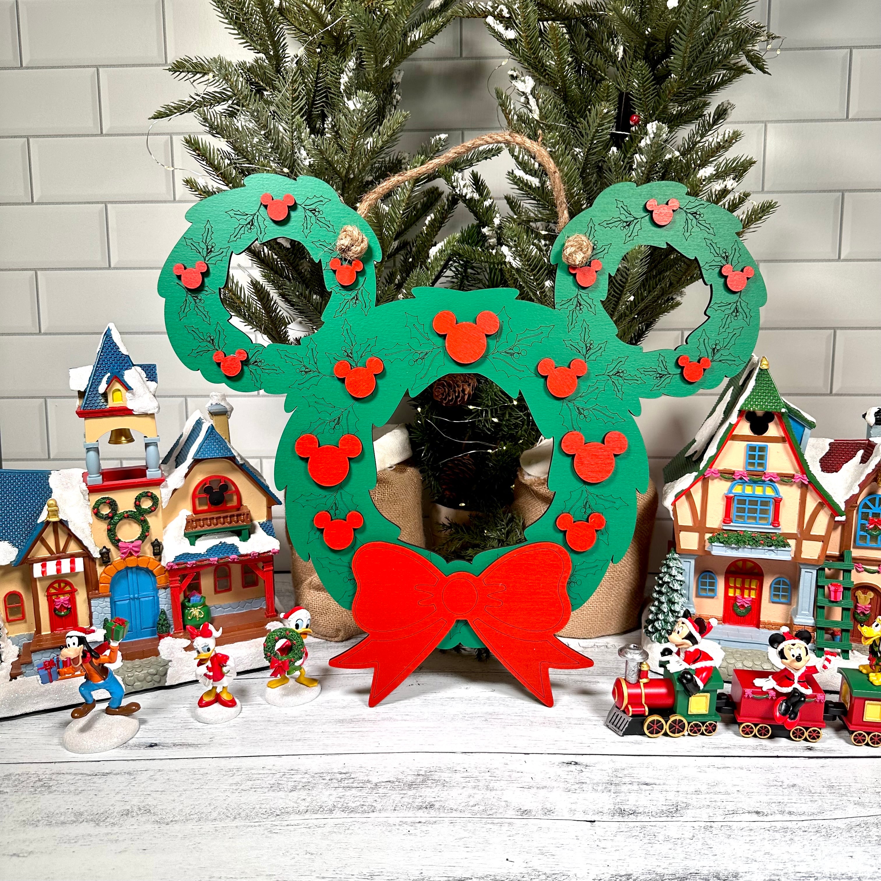 Large Christmas Wreath Wall Sign, alternate view
