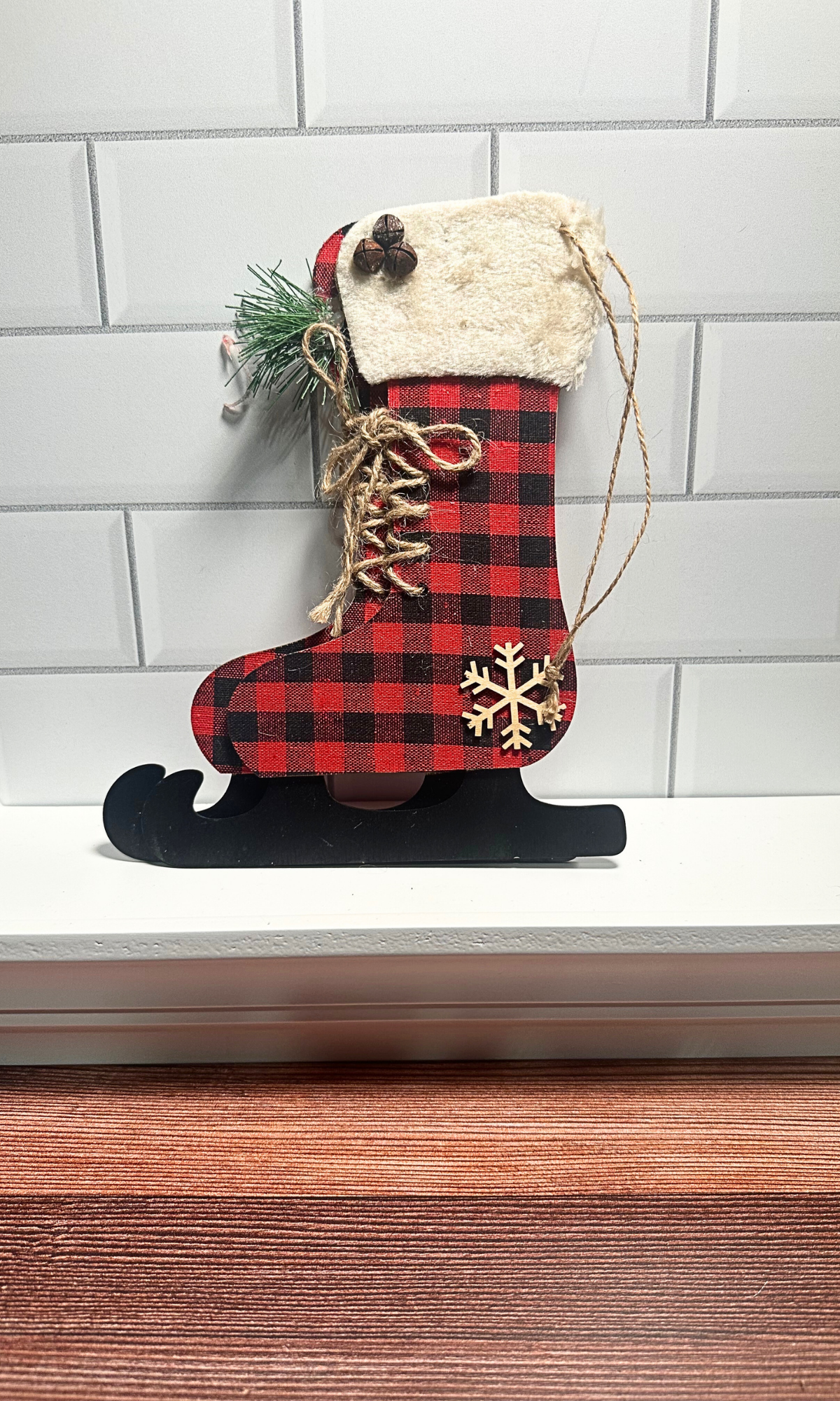Lodge Skate Ornament