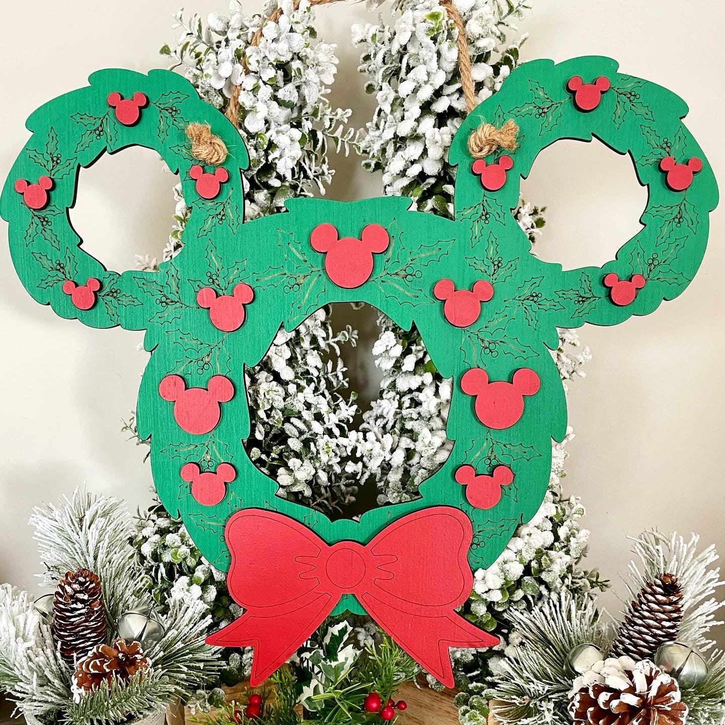 Large Christmas Wreath Wall Sign, alternate view